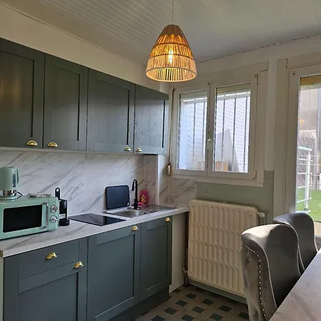 Sauna Et De 50 M2 Avec Cuisine Neuve Terrasse De 40 M2 Apartment *