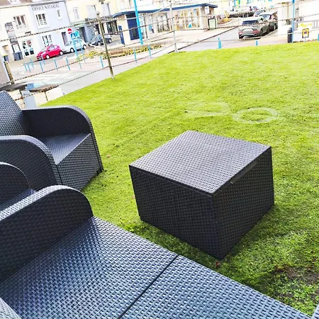 Apartment Sauna Et De 50 M2 Avec Cuisine Neuve Terrasse De 40 M2 *