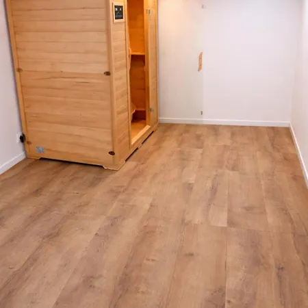 Apartment Sauna Et De 50 M2 Avec Cuisine Neuve Terrasse De 40 M2