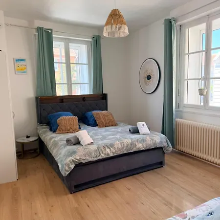 Sauna Et De 50 M2 Avec Cuisine Neuve Terrasse De 40 M2 Apartman *