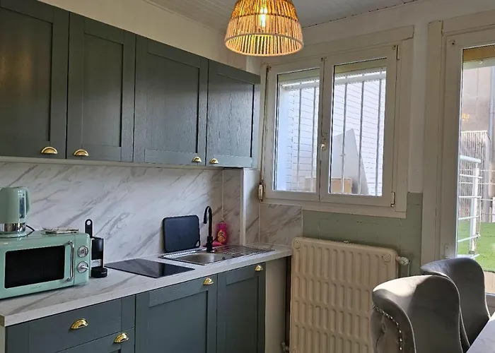 De 50 M2 Avec Cuisine Neuve Terrasse De 40 M2 Appartement *