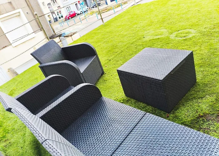 Appartement De 50 M2 Avec Cuisine Neuve Terrasse De 40 M2 Le Portel